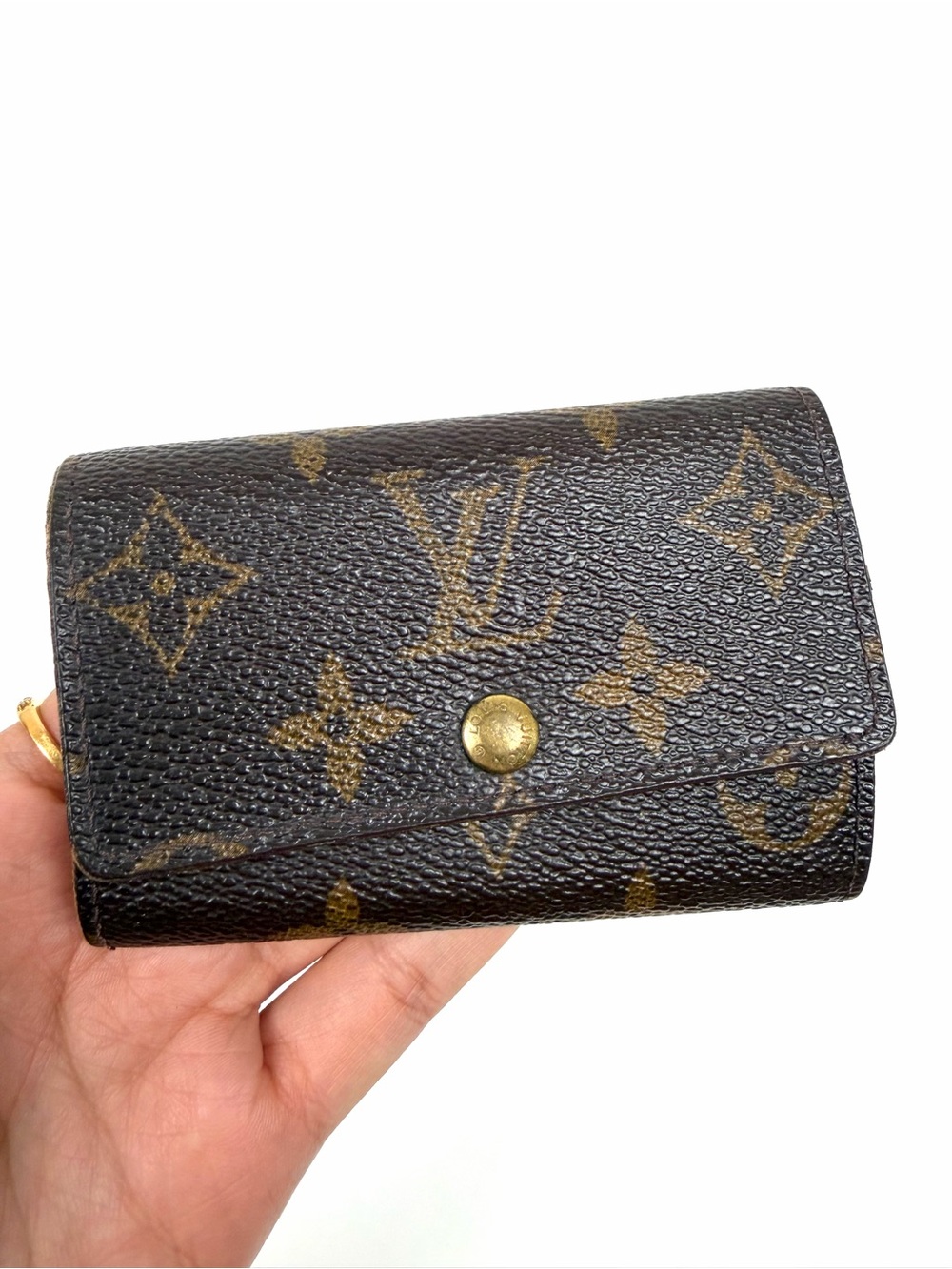 Authentic Louis Vuitton Monogram 6 Key Holder Case